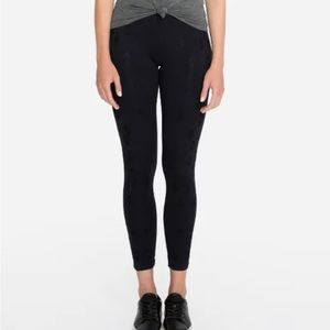 NWT Johnny‎ Was KELECHI LEGGING!